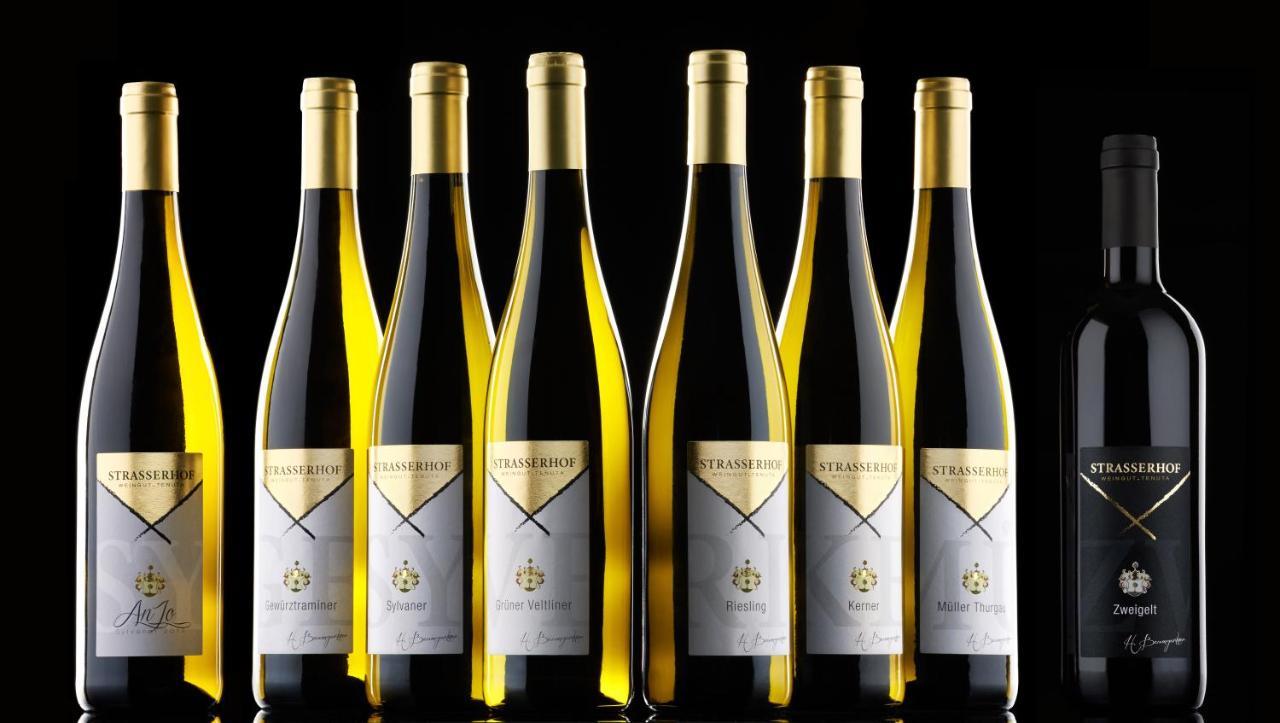 Strasserhof Tenuta-Weingut Vahrn Buitenkant foto