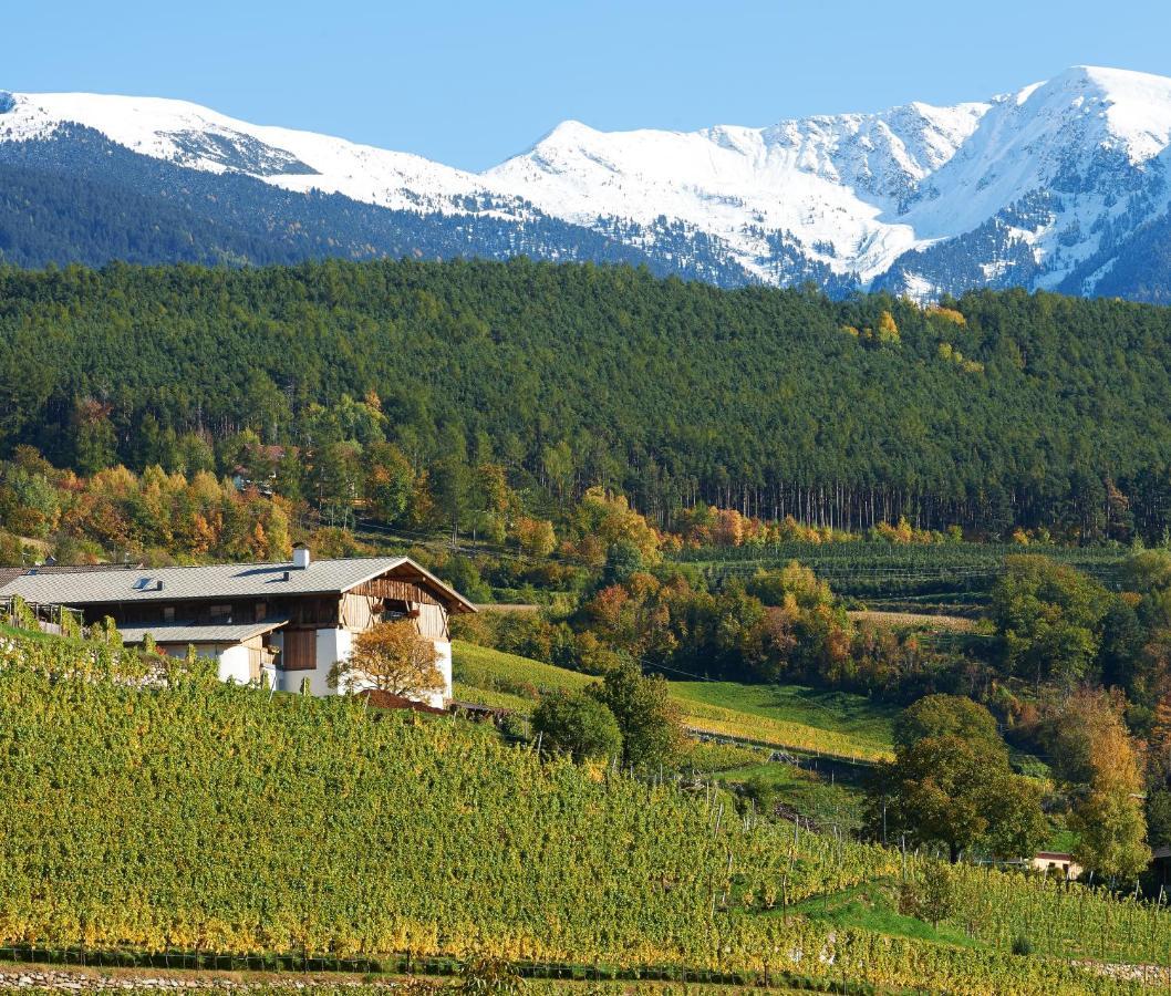 Strasserhof Tenuta-Weingut Vahrn Buitenkant foto