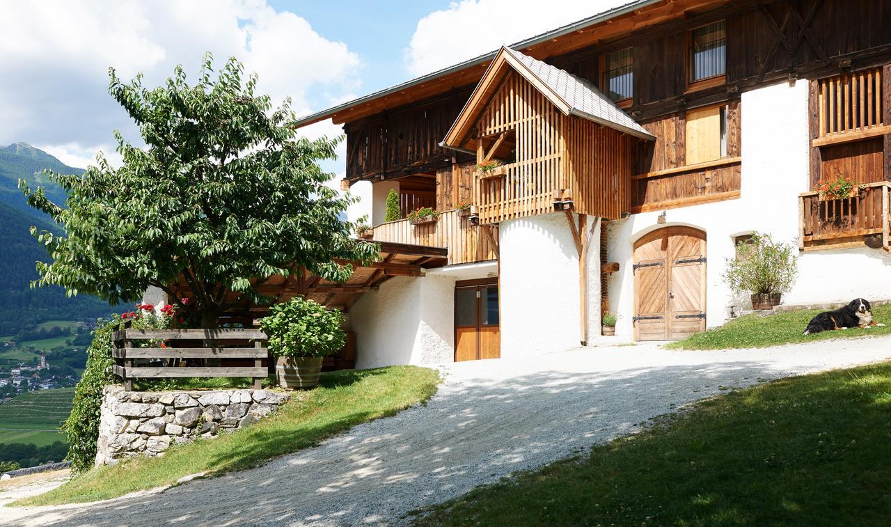 Strasserhof Tenuta-Weingut Vahrn Buitenkant foto
