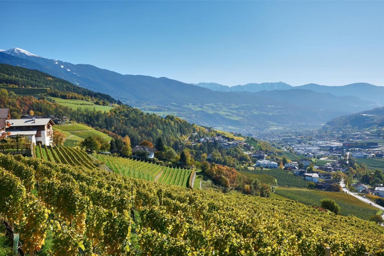 Strasserhof Tenuta-Weingut Vahrn Buitenkant foto